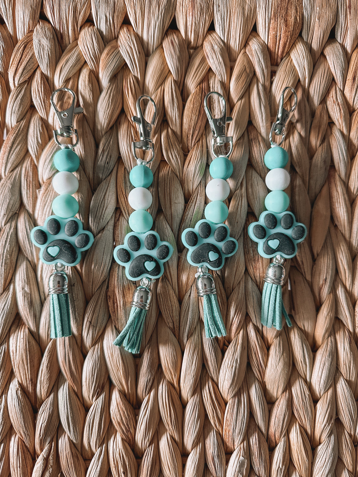 Hart Strings Keychain - Dog Paws