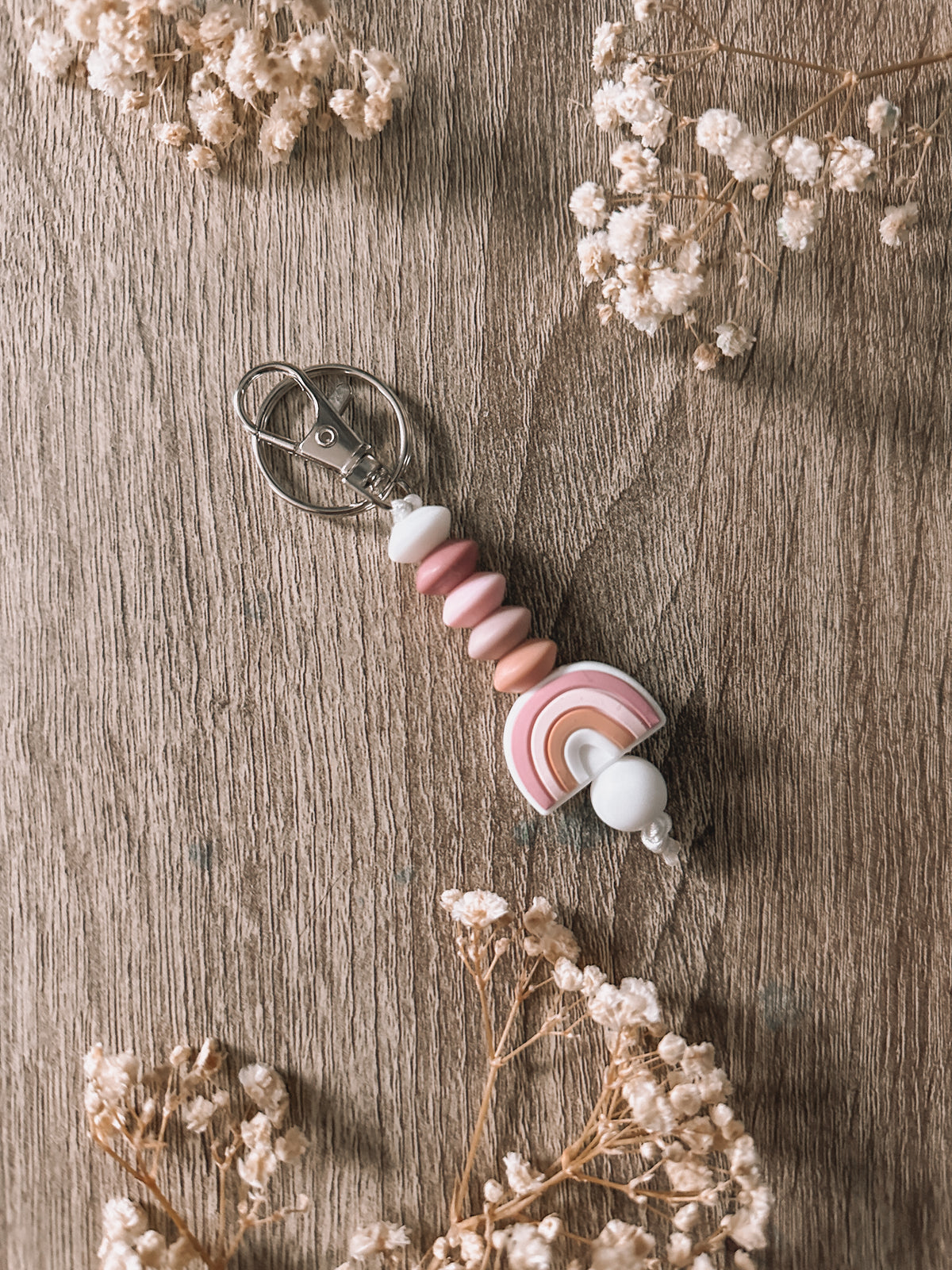 Hart Strings Keychain - Rainbow Pinks