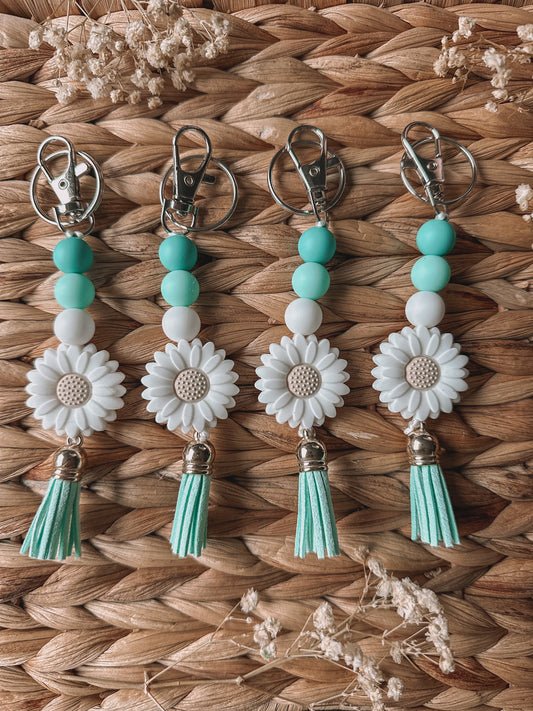 Hart Strings Keychain - Daisy