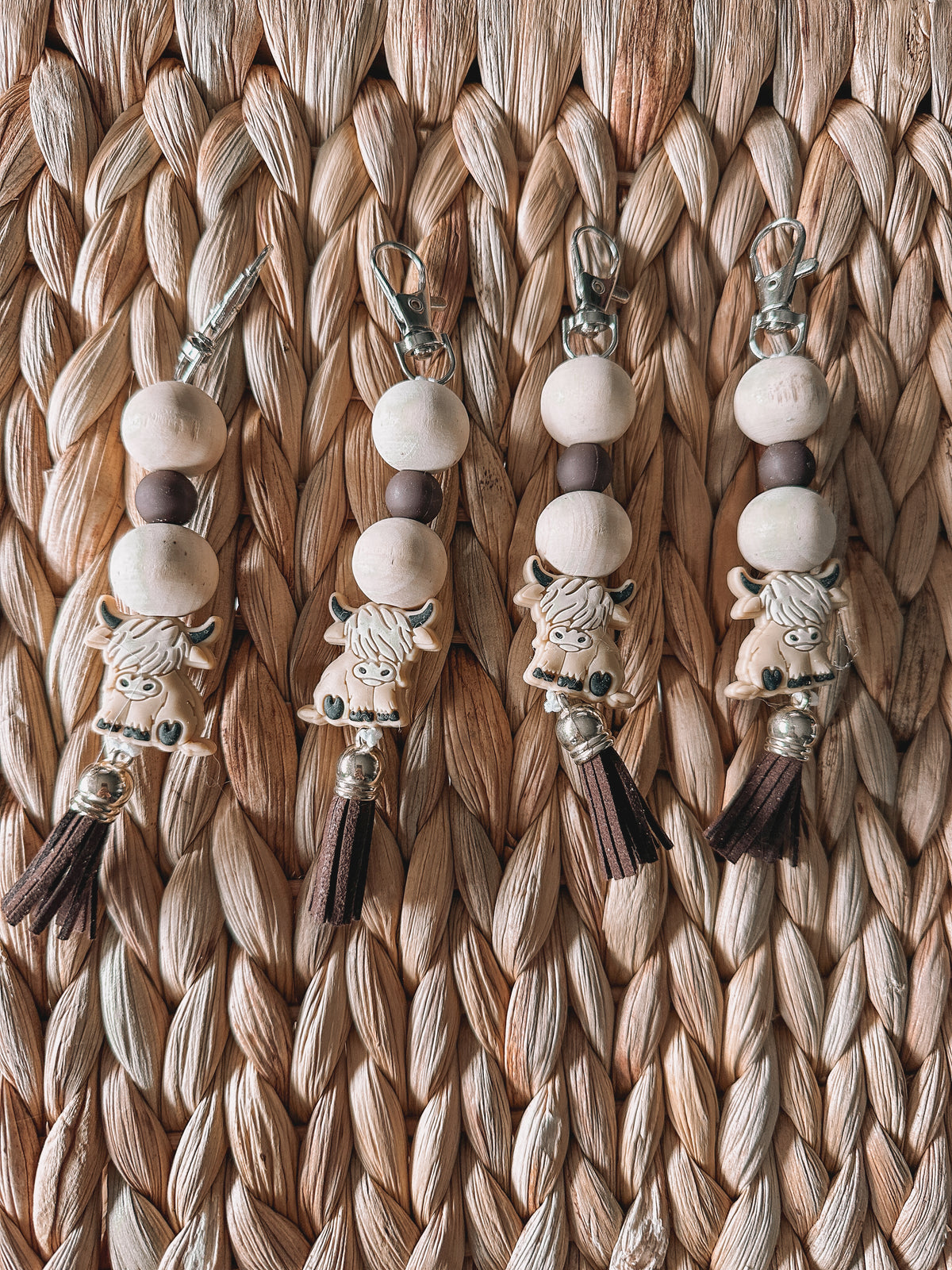 Hart Strings Keychain - fuzzy Cows