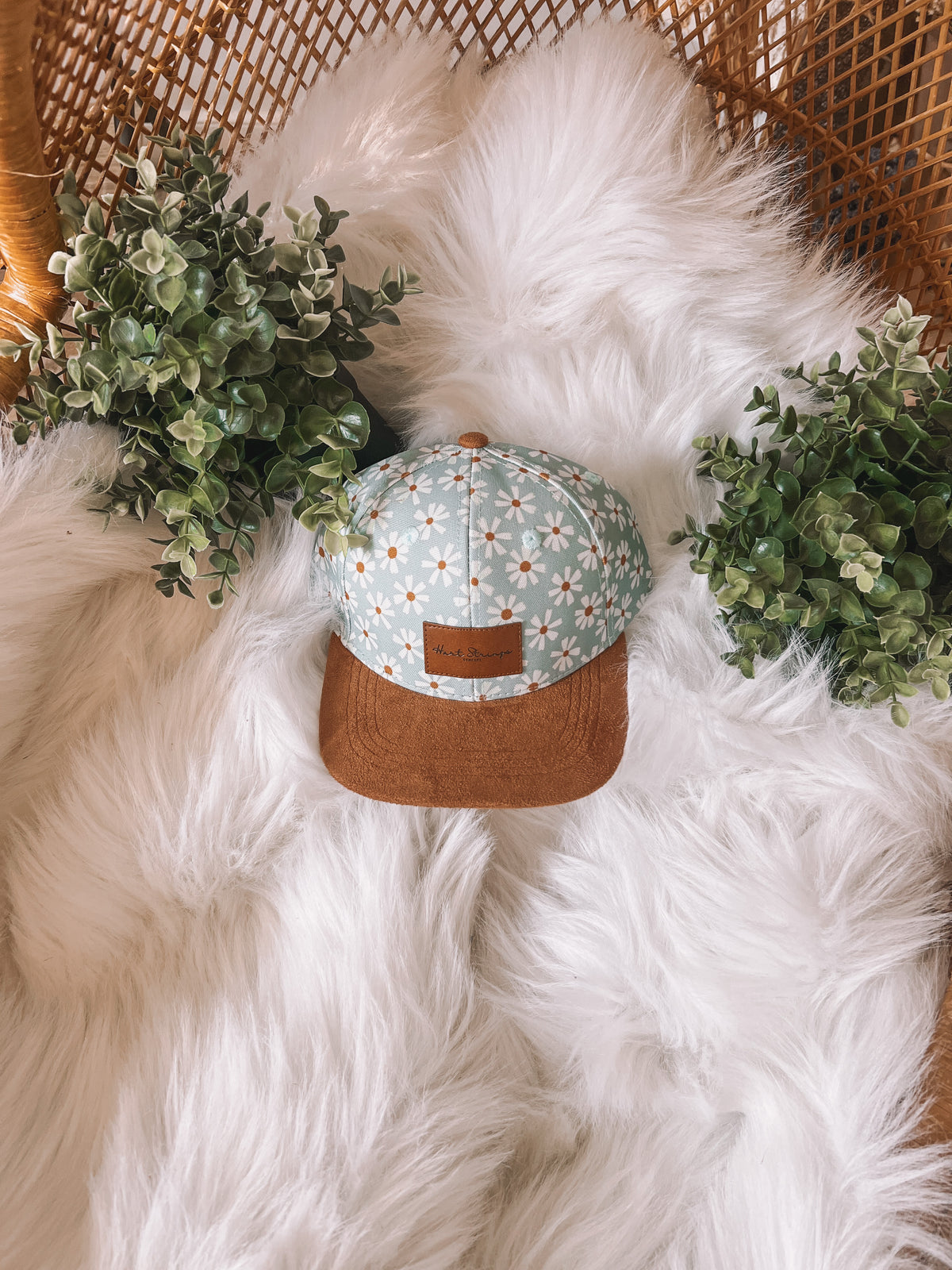 Hart Strings Toddler Snap Back - Daisies